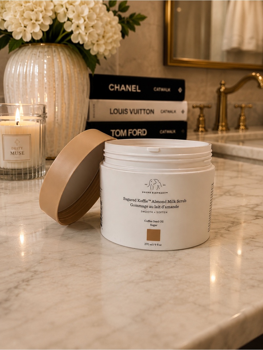 Drunk Elephant Sugared Koffie Almond Milk Scrub - Beige/Tan Lid